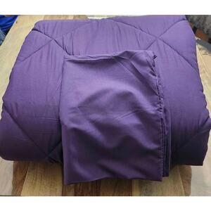 Twin Size Comforter with Pillow Case Purple NEW